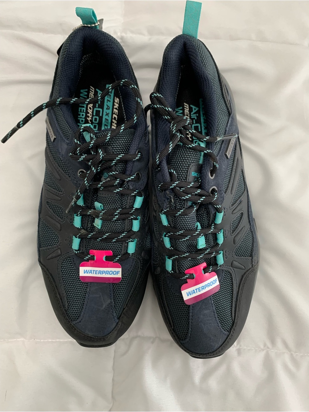 New SKECHERS OUTDOOR WaterProof Shoes Size 9 - Picture 1 of 5